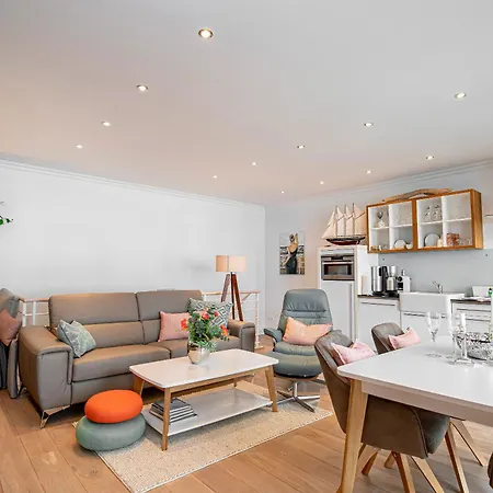 Paula Promenadendeck 公寓 *